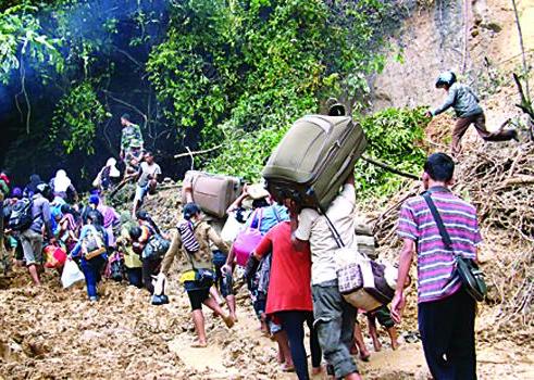 Trans Sulawesi di Jalur Majene Pulih Setelah   Longsor
